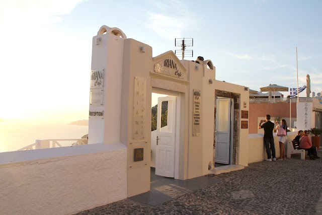 Iriana Apartments