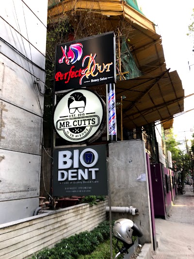 Photos of Mr. Cutts Barber Shop