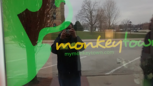 Monkeytown - Visual