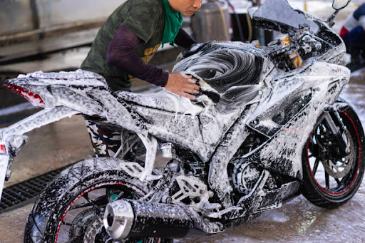 Keep your bike spotless with Jugnu Automobile Bike Service Centre’s professional washing services…