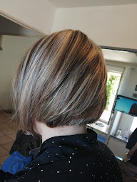 Photo n°19 de Coiffure a Domicile Roux Marion à Lédignan (Salon de coiffure)