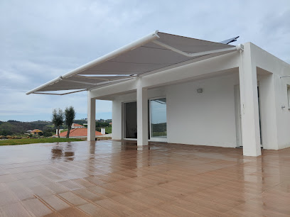 Toldos Dias localiza-se em R. 10 de Junho N4, 2635-030 Rio de Mouro