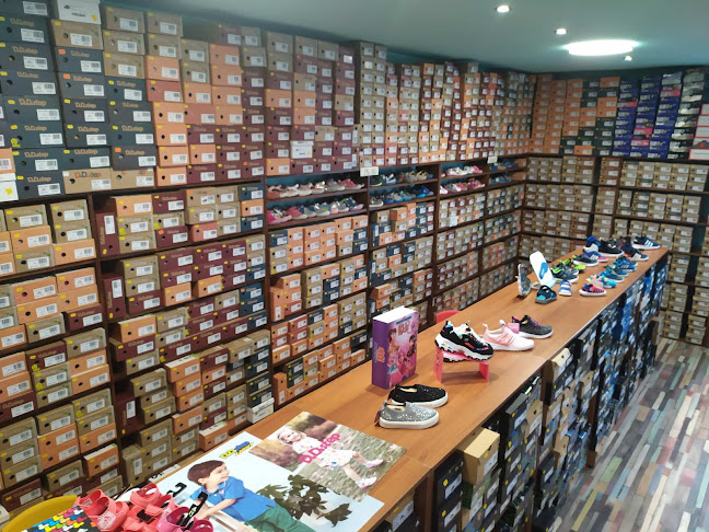 Comentarii opinii despre Budai Gyerekcipő