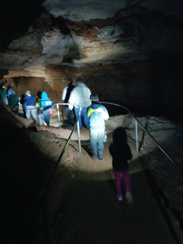 Onondaga Cave State Park
