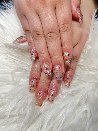 Hannah Nails & Lashes - Thumbnail