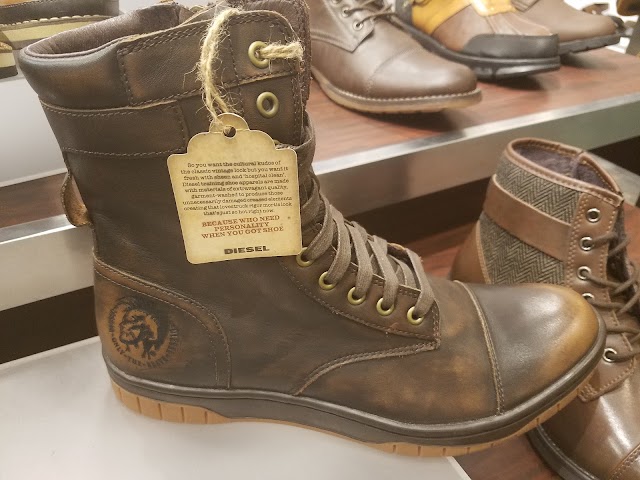 Westfield Fashion Square
