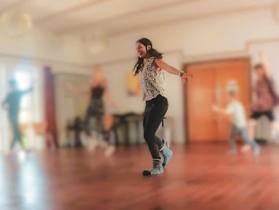 Groove mit Ella | Tanzen Schwitzen Spaß haben