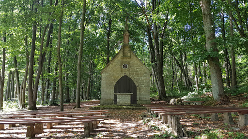 Peter und Paul Kapelle mit Kreuzweg