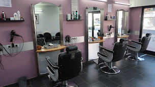 Photo n°6 de Majid - Coiffure / Barbe - Rouen à Rouen (Barbier)