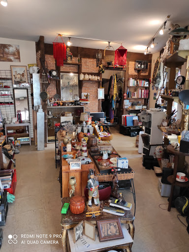 Brocante / La petite boutique Gallery - France