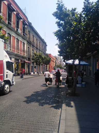 Plaza Comercial Isabel la Católica - Thumbnail