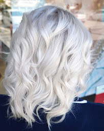 Photo n°7 de Les ciseaux d'Aurélie à Poitiers (Salon de coiffure)