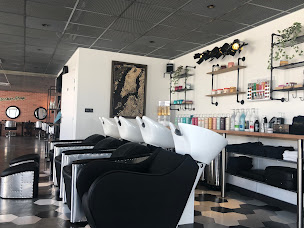 Photo n°10 de HAIR AND STORE à Bezannes (Magasin de produits de beauté)