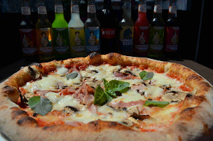 Photo n°34 de L'Authentique Pizza à Marseille (Sandwicherie)