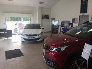 Photo n°1 de GARAGE RAVEL - PEUGEOT à Lubersac (Atelier de carrosserie automobile)