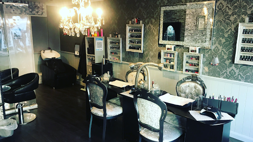 Hayley’s Hands & Beauty