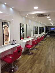 Photo n°7 de Camille Albane - Coiffeur Saint Hilaire à Saint-Maur-des-Fossés (Institut de beauté)