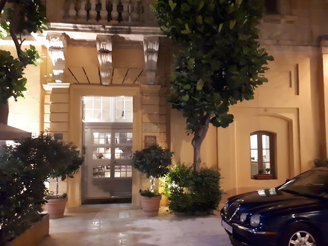 De Mondion