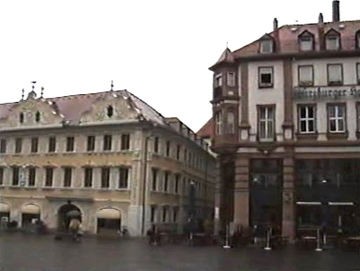 VR-Bank Würzburg, Geldautomat s.Oliver Würzburg-Oberer Markt - Thumbnail