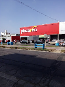 plazaVea super La Perla 6