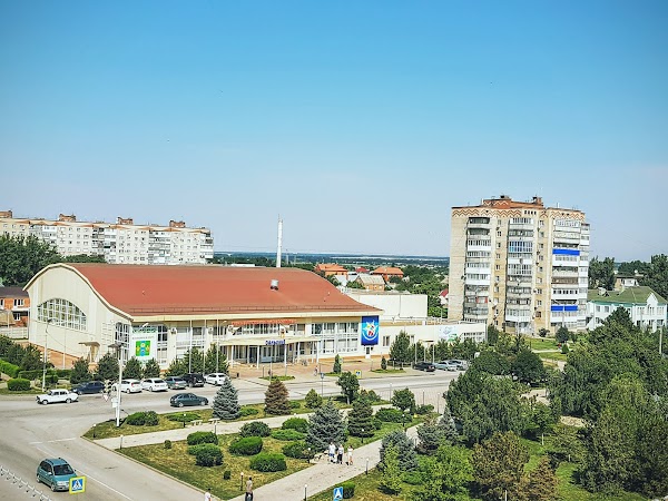 Сальск численность. Сальск центр города. Город Сальск Ростовской области. Сальский р-н, Сальск, ул. Ленина. Сальск достопримечательности города.