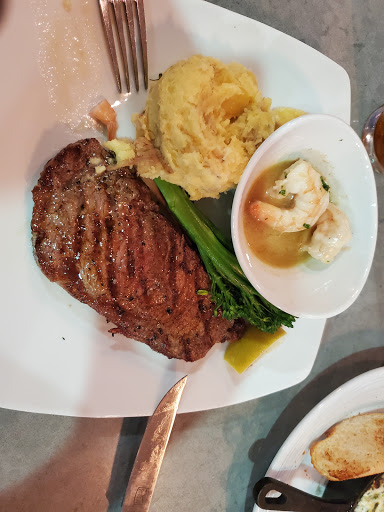 Legends Restaurant - Visual