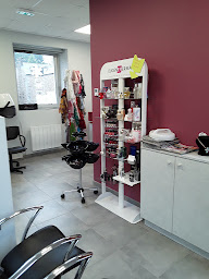 Photo n°2 de Salon de Marie on à Pontmain (Salon de coiffure)