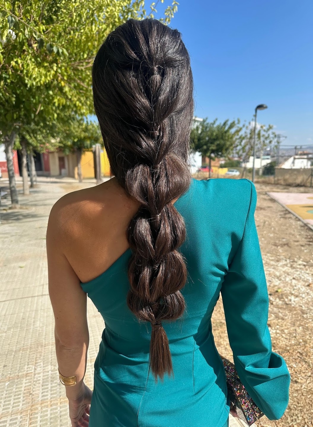 Estilo de recogido bajo para eventos