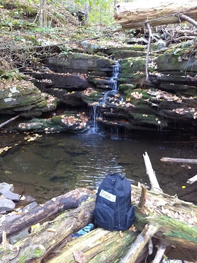 Falls Hollow Trailhead