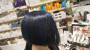 Photo n°23 de MAUD'L à Issy-les-Moulineaux (Salon de coiffure)