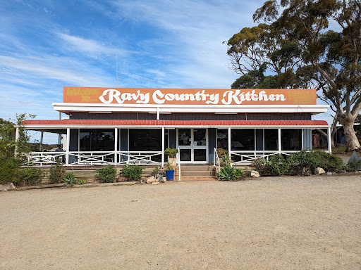 Ravy Country Kitchen Logo