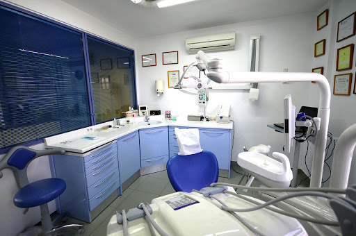 Clínica Dental Álvarez Luckow | Dentista en Majadahonda