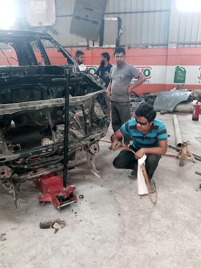 Photos of Advance Auto Care