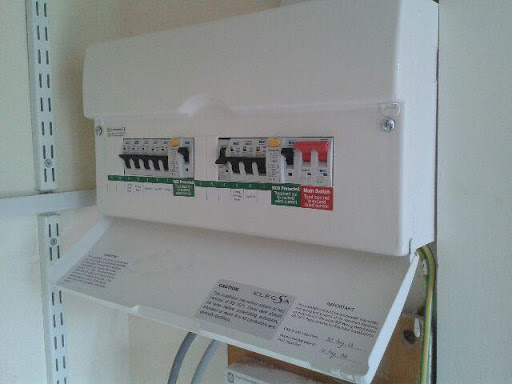 Mik's Electrical - Visual