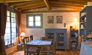 Photo n°8 de Centre culturel de l'lnde Gopala Krsna près de Bordeaux à Marcenais (Hébergement d'intérieur)