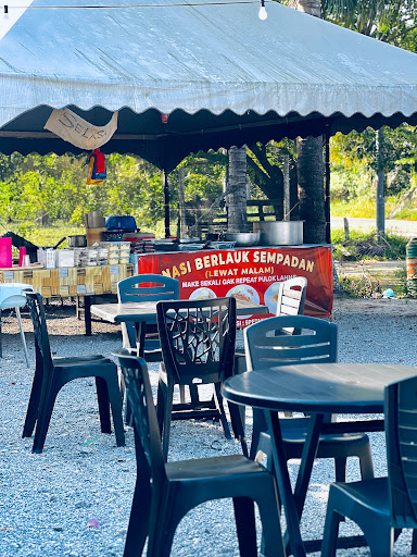 Nasi Berlauk Sempadan