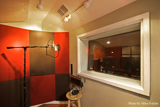 Undercaste Studios - Visual