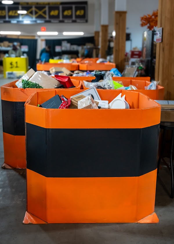 AMZing Outlet Liquidation & Bin Store photo 1