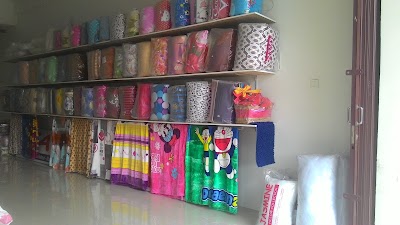 Photos of Jasmine Sprei