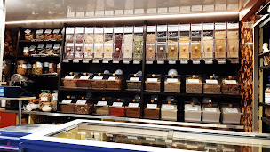 Photo n°2 de Les Tontons Vraqueurs sont à Amplepuis à Amplepuis (Épicerie)