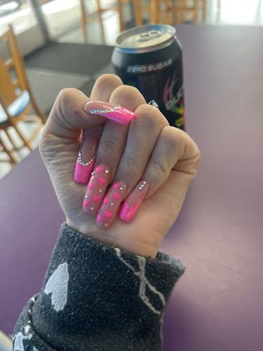 Lynn's Nails & Spa - Thumbnail