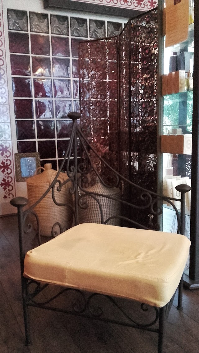 LES BAINS DE CLEOPATRE