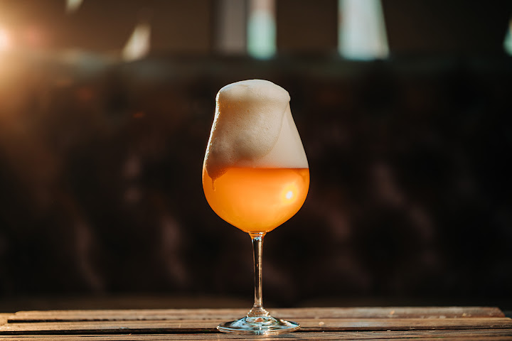 Wine & Company by null