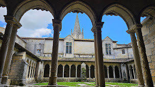 Photo n°17 de VIP WINE TOURS Bordeaux à Bordeaux (Service de transport et d'accompagnement)