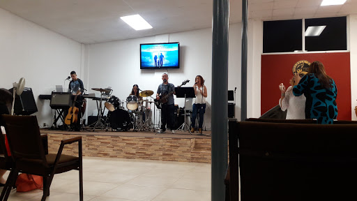 Iglesia del Nazareno "Jehova shalom" de Moca - Thumbnail