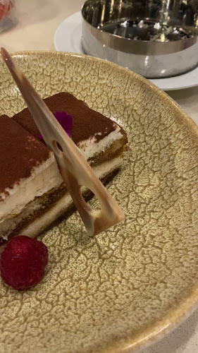 The CUT Restaurant & Bar Open Times