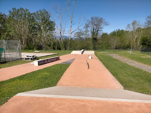 Skatepark d'Auberives sur Vareze by E2S Company