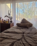 SoMoon chez Coraline Bonimeux – Massage bien-être, femme enceinte, bébé, sophrologie et parentalité à Pessac