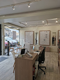 Photo n°5 de Les Lunettes d'Hélène - Opticien Objat à Objat (Magasin de lunettes de soleil)