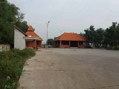 Photos of AREA PARKIR WISATA RELIGI MAKAM SYEH JUMADIL KUBRO